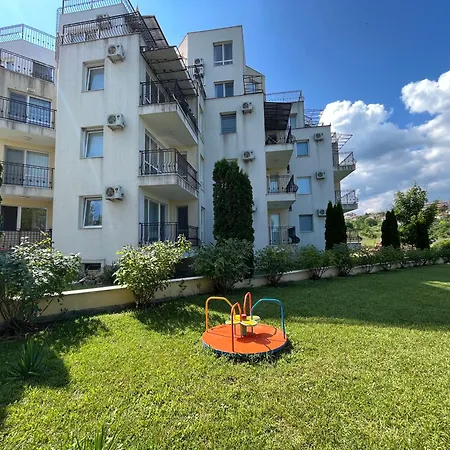 Apartament студио галерия - Galeria Bjała