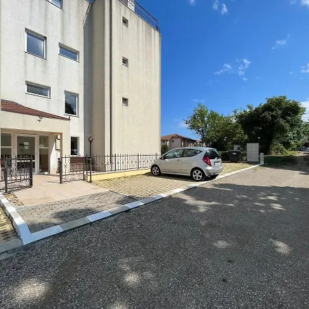 студио галерия - Galeria Apartment