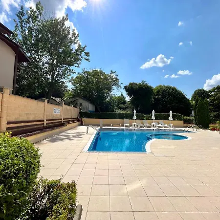 студио галерия - Galeria Apartment *